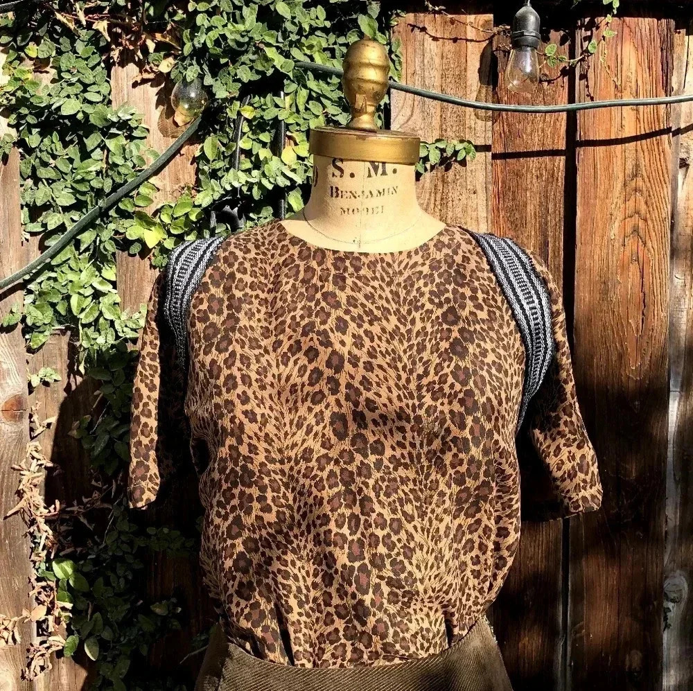 ✨BOGO FREE✨ Vintage Brown Animal Print Leopard Cheetah Rockabilly Silk Top